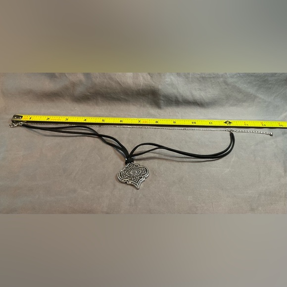 NWT Express Multi Strand Choker Necklace W/ Pendant #1229 - Picture 6 of 6